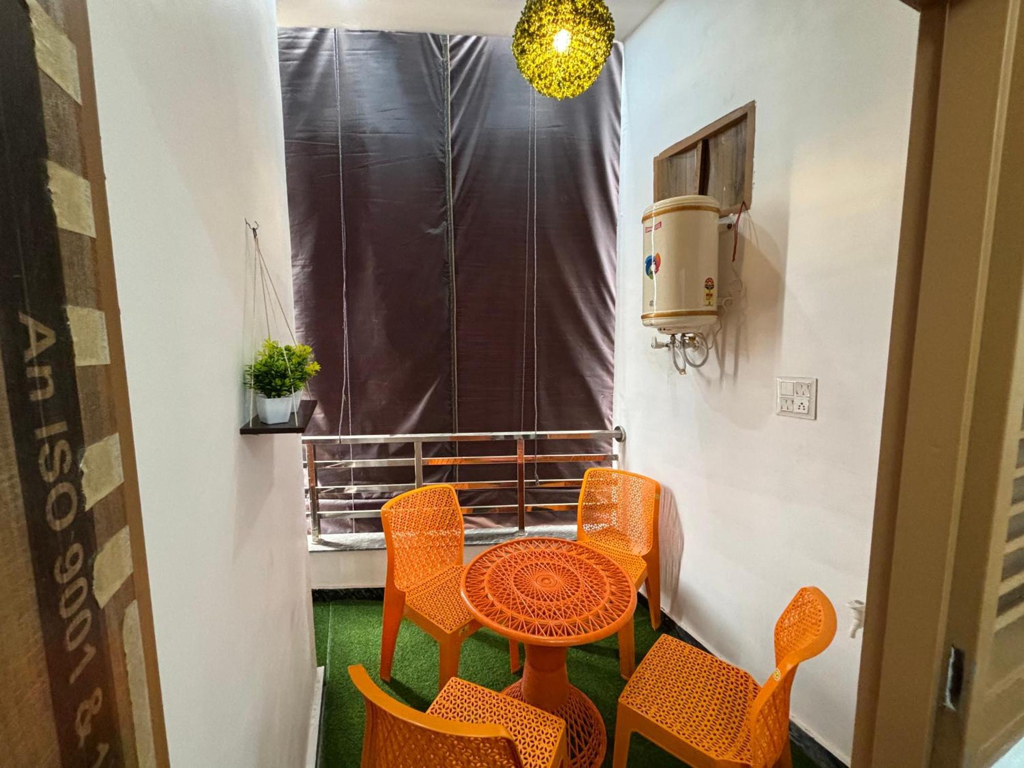 Rukmani Villas Group Of Rukmani Home Stay Матхура Экстерьер фото